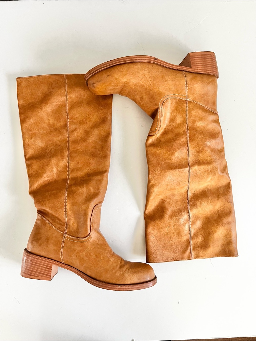 Woman’s Wide Width Campus Banana Boots Tan Knee High